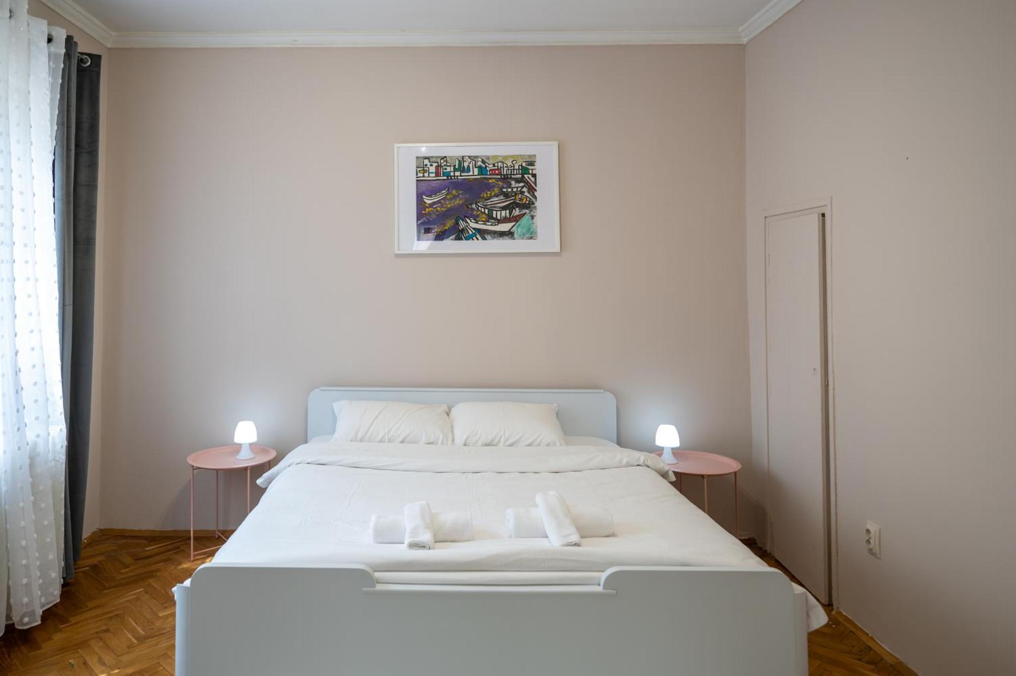 Beautiful Two-Bedroom Apartment In City Center Sofia Bagian luar foto